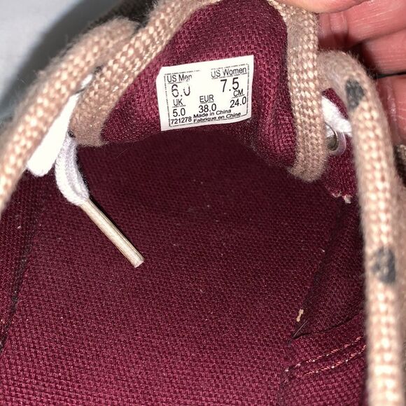 Vans tie ups sz 7 1/2 - Picture 4 of 4